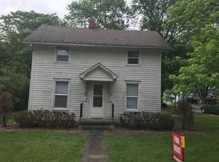 201 N 7th St, Fairbury, IL 61739