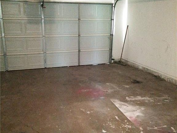 2nd image of 1101 Woodcrest Dr