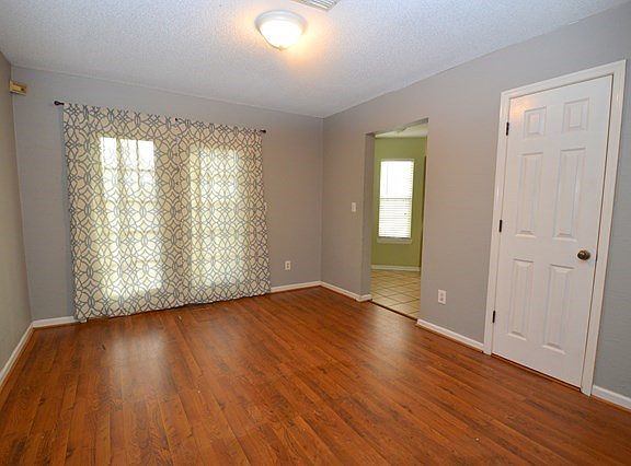 4th image of 104 Turtle Creek Dr