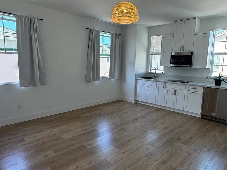 2650 Amora Cir #2650 — Photo 6