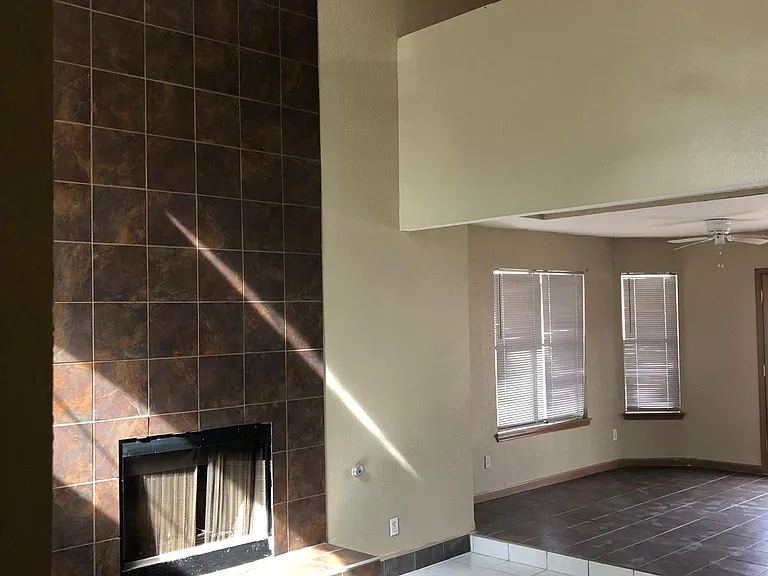 7420 Lakehurst Rd — Photo 8