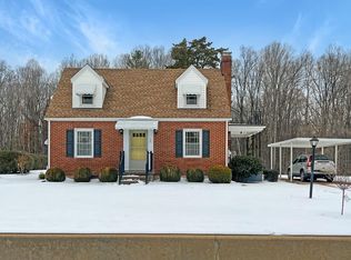19 Woodlawn Hts, Chatham, VA 24531