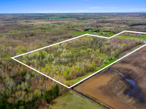 Valentine Rd, Abrams, WI 54101