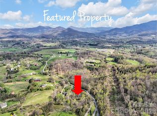 676 Cathey Cove Rd, Waynesville, NC 28786
