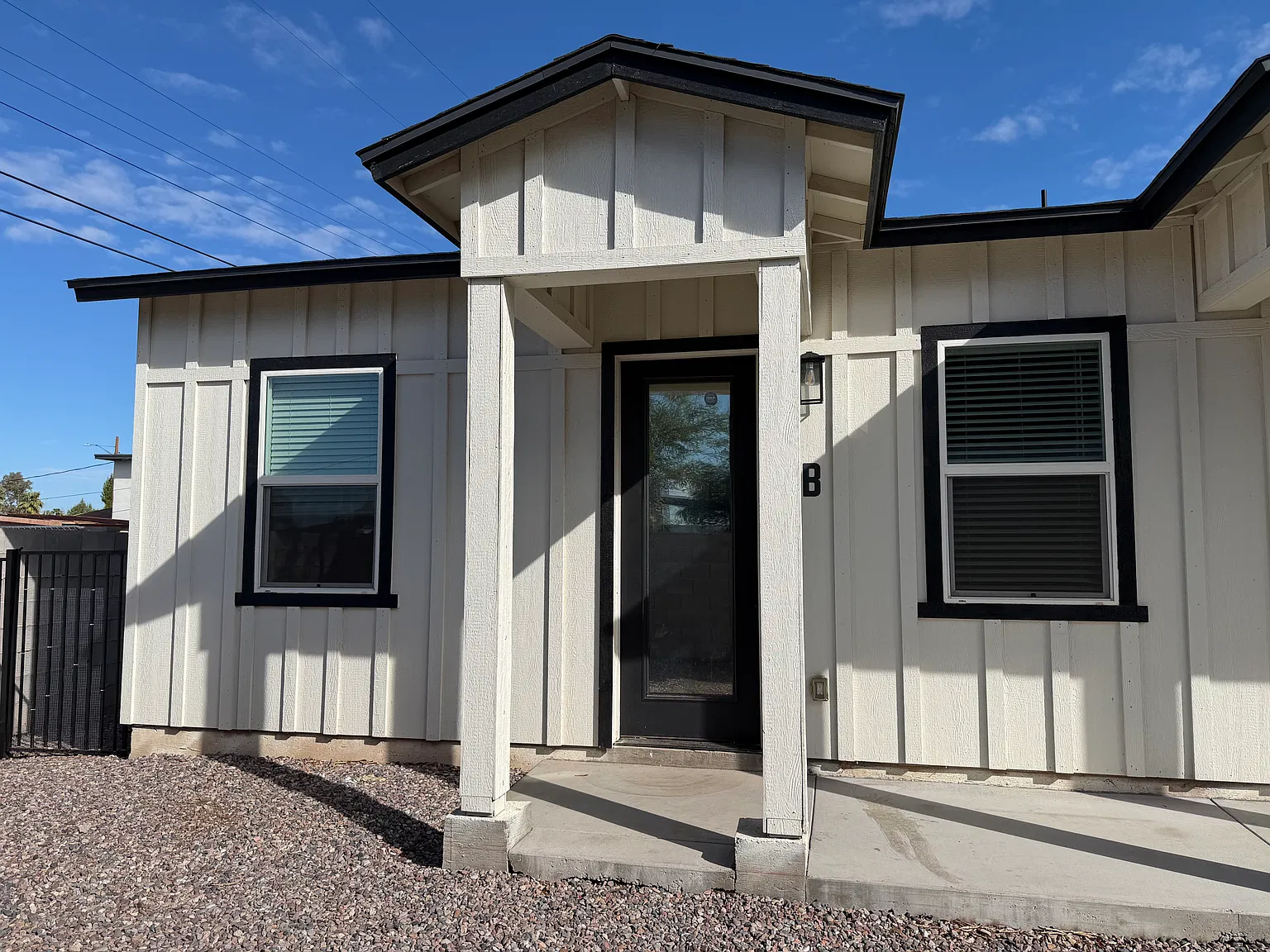 2 bed, 845 sqft, $2,100 — Photo 1