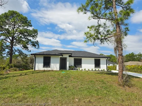 213 Wildcat St NW, Lake Placid, FL 33852