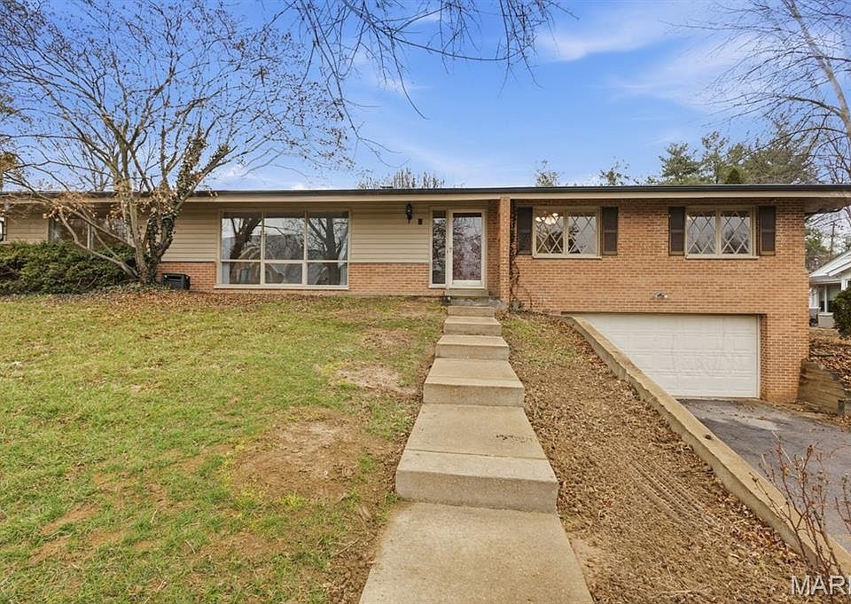 1st image of 9 Morwood Ln