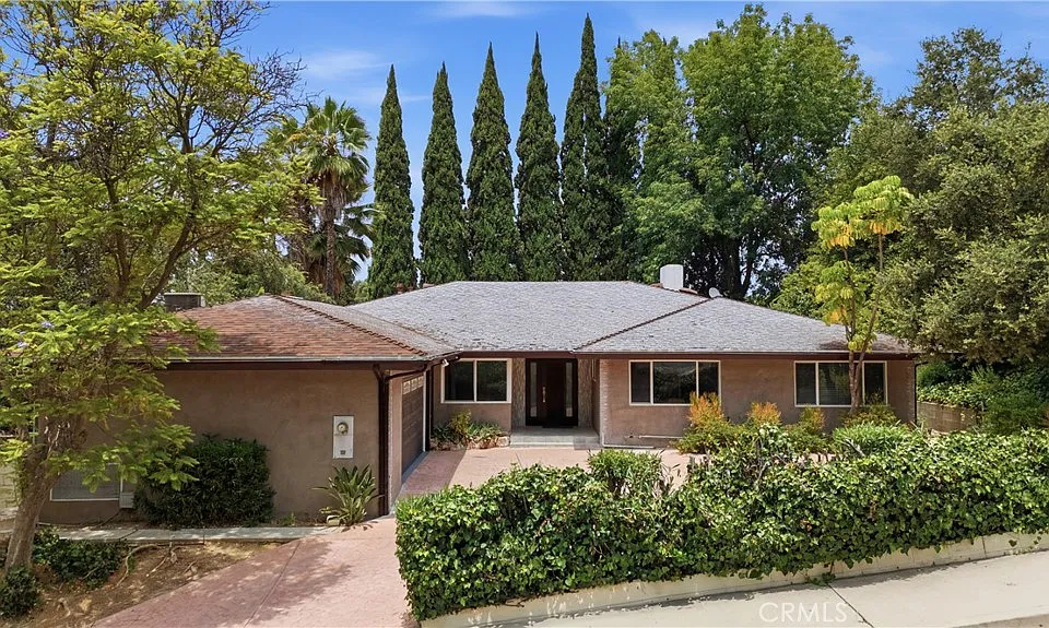 15701 Royal Ridge Rd