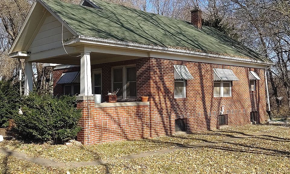 2nd image of 2495 SE Barnett Rd