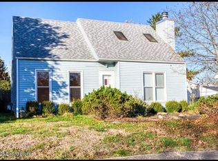 6913 Beard Ct, Louisville, KY 40228