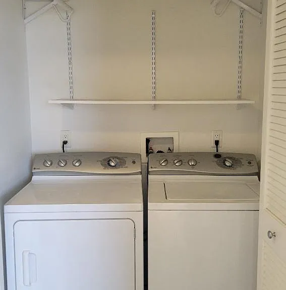 5420 Harold Way #306 — Photo 13
