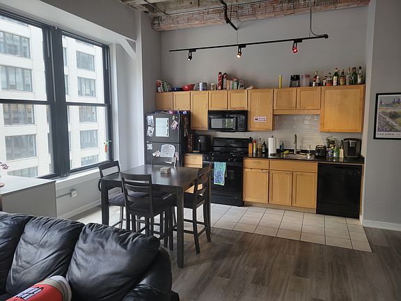 2nd image of 20 N State St APT 706
