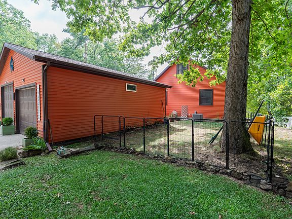 3rd image of 7579 W Basford Lake Dr