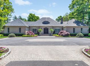 58 Tammys Ln, Syosset, NY 11791