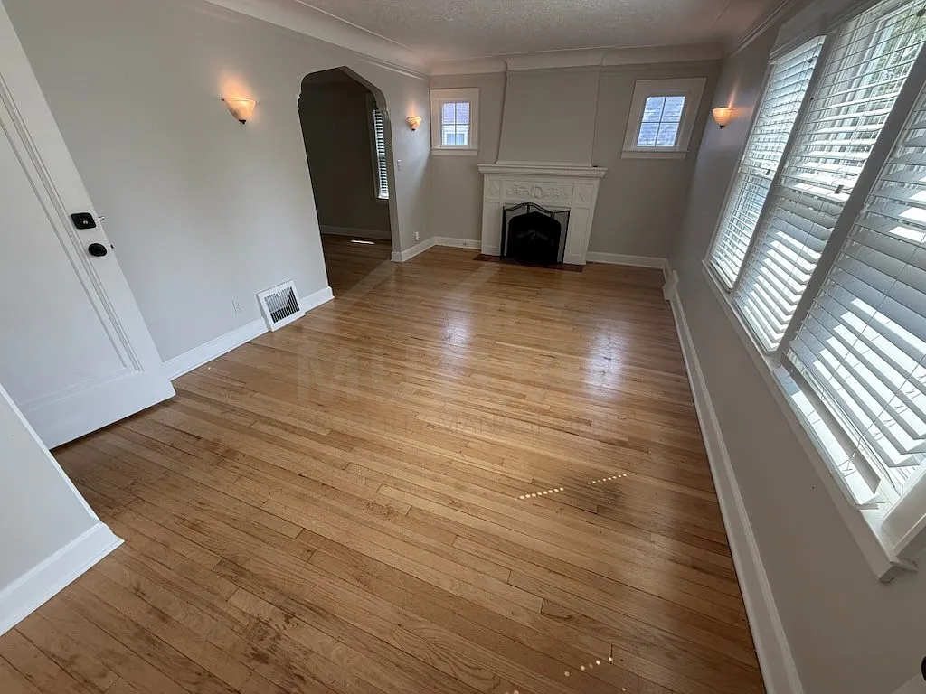 2 bed, 1.0 bath, 1000 sqft, $1,495 — Photo 3