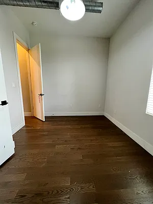 Rented by Hagstrom Management Inc | media 33