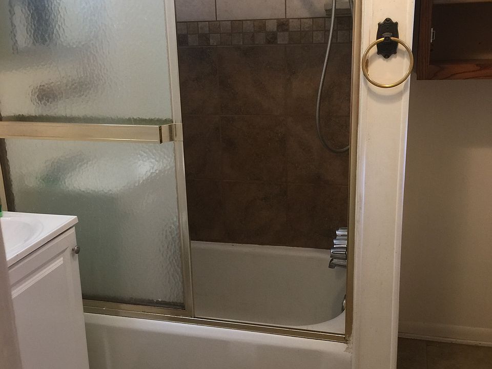 1st image of 137 President St