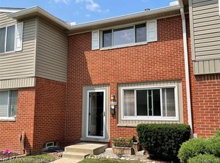 8115 Bristol St #176, Westland, MI 48185