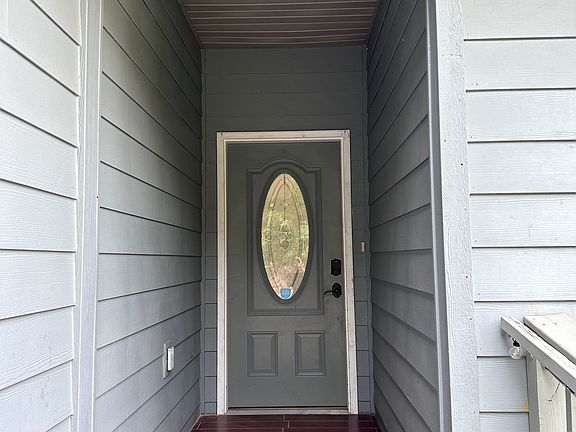2nd image of 1303 Berry Dr
