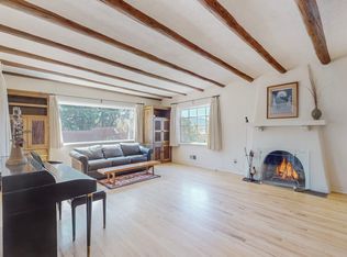 1075 Calle Largo, Santa Fe, NM 87501