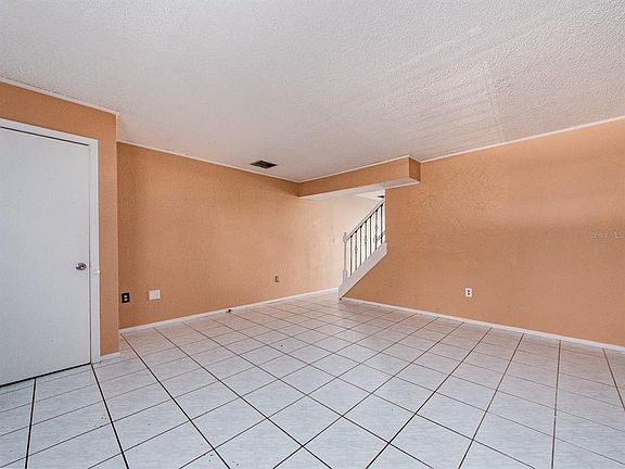4th image of 1890 Wolford Rd APT 14