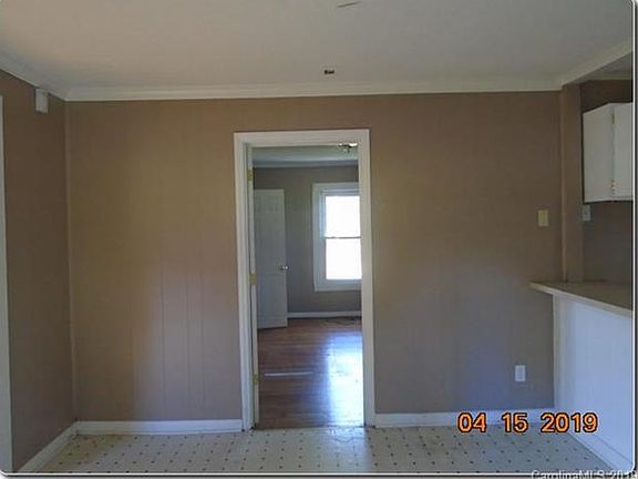 5th image of 312 Hill St
