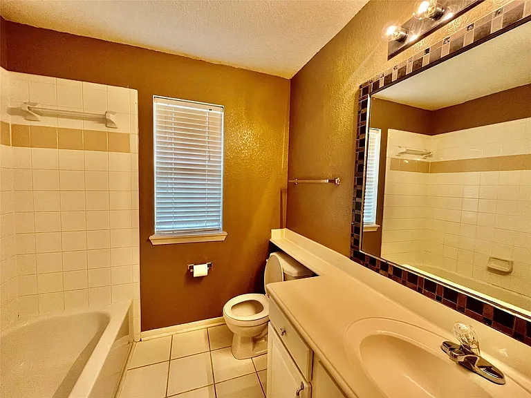 1146 Jasons Bend Dr — Photo 9