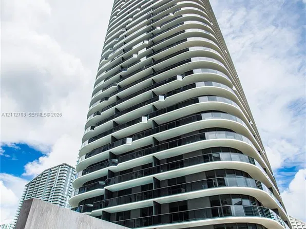 55 SW 9th St, Miami, FL