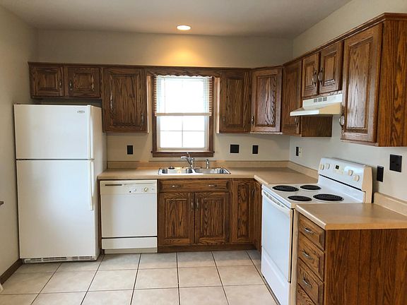 2nd image of 516 Highland Ave #516