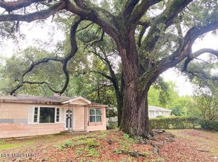 1722 Terrace Dr, Gulfport, MS 39501