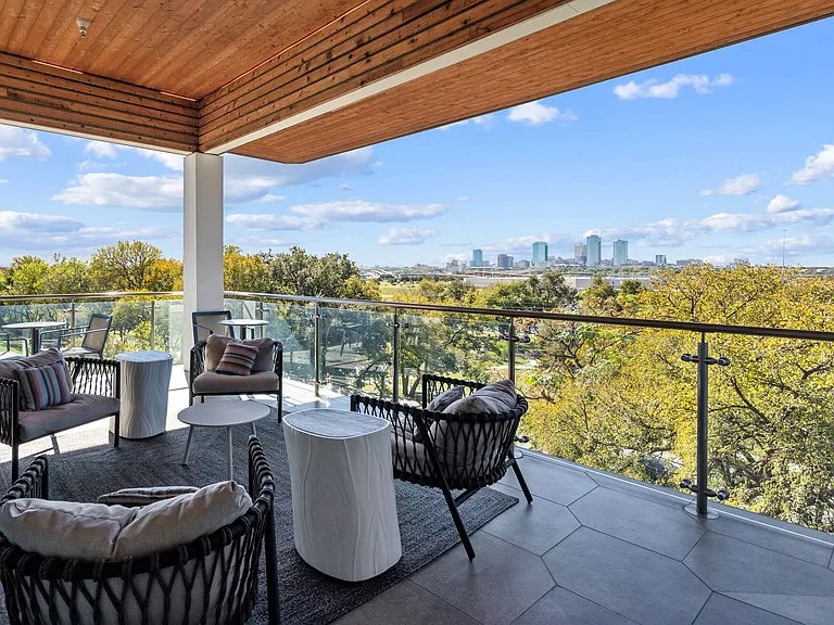 The Scenic at River East — Photo 18