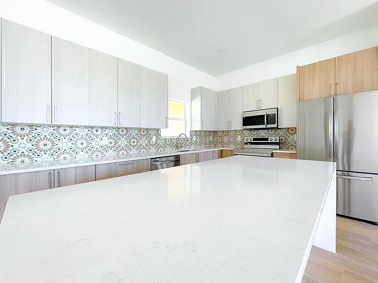 15061 Brainbridge Cir — Photo 32