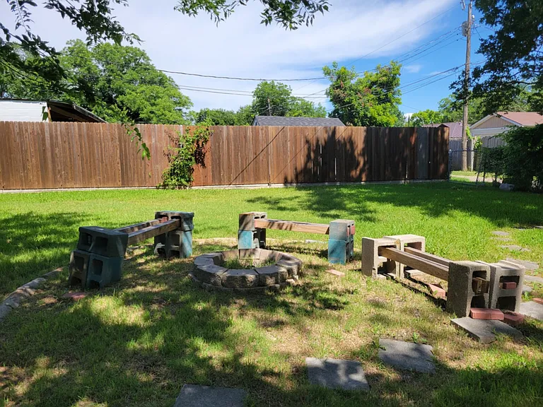1220 Lewis Dr — Photo 13