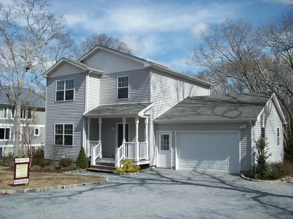 6 Sea Gate Ave, Westhampton, NY 11977