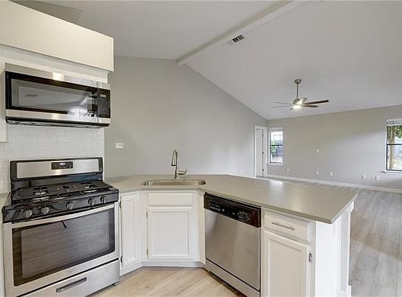 5th image of 8407 Mauai Dr