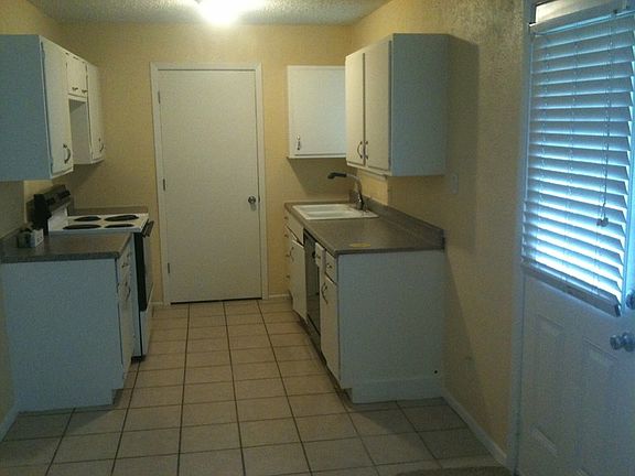 4th image of 3026 Mason Dr