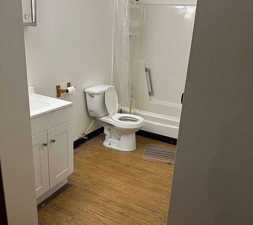 2nd image of 126 Lemans Dr #4