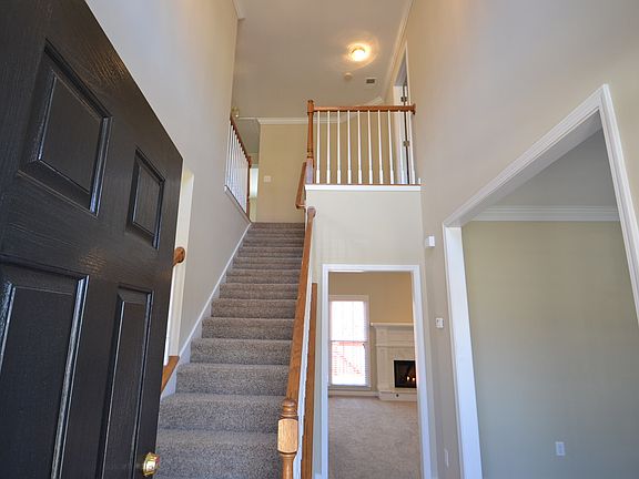 2nd image of 1628 Macy Ln