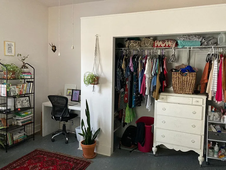 410 Gray Ave — Photo 11