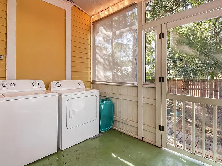 2118 Lincoln St — Photo 22