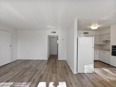 350 E Desert Inn Rd UNIT H208, Las Vegas, NV, 89109