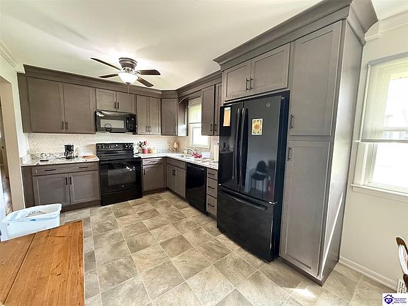 2nd image of 502 Shawnee Dr