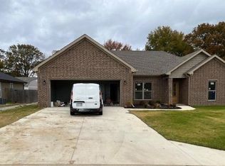 6048 Whitecliff Dr, Jonesboro, AR 72405