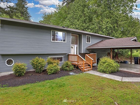 2nd image of 15622 NE 160th St