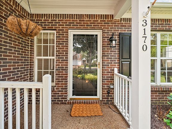 4th image of 3170 Langley Dr