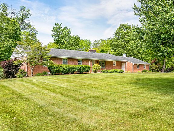 5th image of 139 Anita Dr