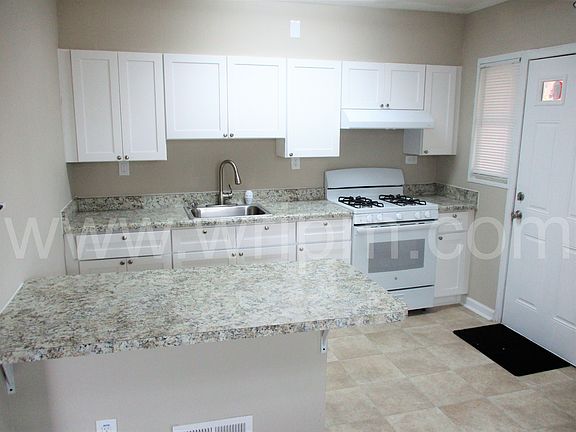 4th image of 5918 Plainfield Ave