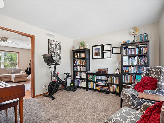 4th image of 3516 Amanda Ct NW