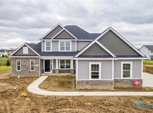 7401 Hunters Chase, Maumee, OH 43537