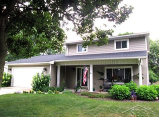 1202 Kentford Dr E, Saginaw, MI 48638